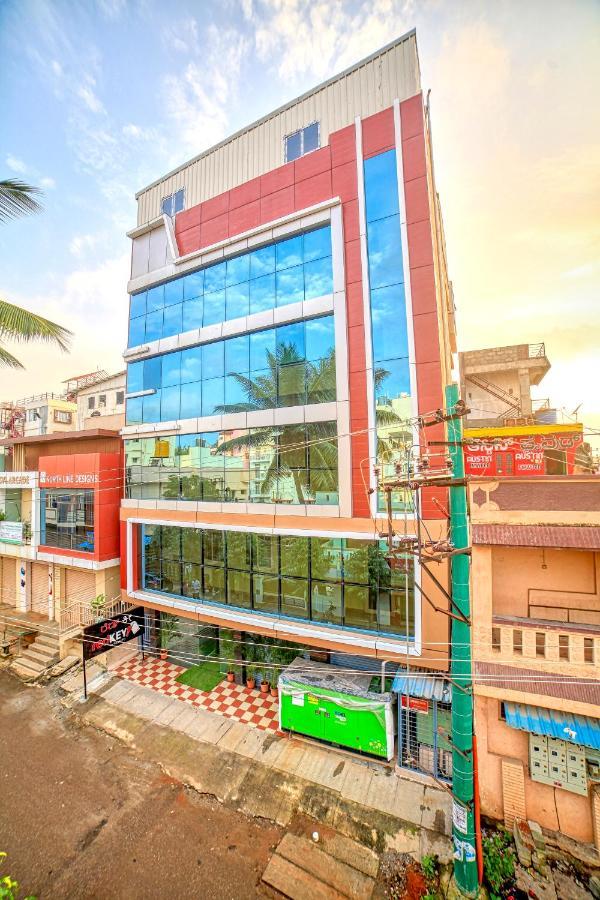 Redkey Inn Hotel Near Bangalore Airport Airport Pickup & Drop Available 24X7 Yelahanka Exterior foto